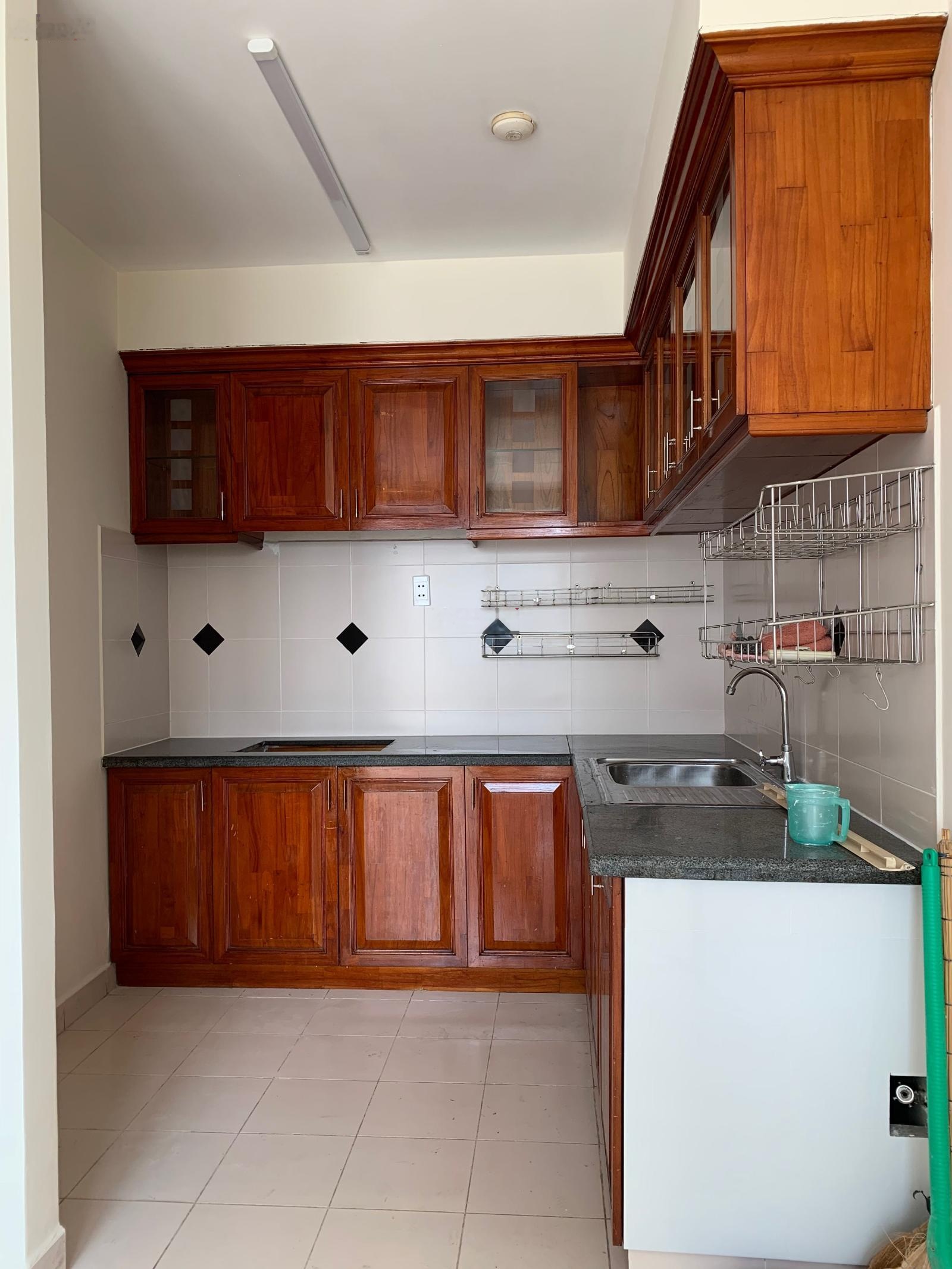 Cho thuê căn hộ Conic Đông Nam Á, 2PN, 2WC, nội thất cơ bản, giá chỉ 7tr/th