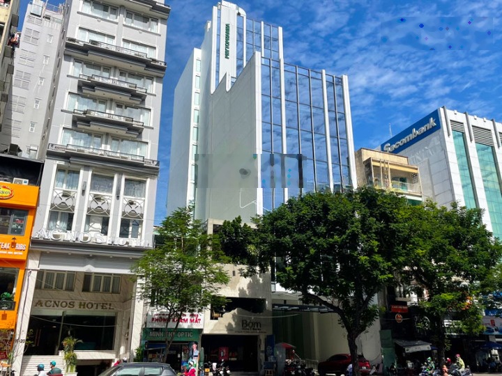 Cho thuê nhà mặt tiền Đường Phùng Khắc Khoan, Quận 1. DT: 30x40m. Hầm 10 lầu. DTSD: 12.000m2