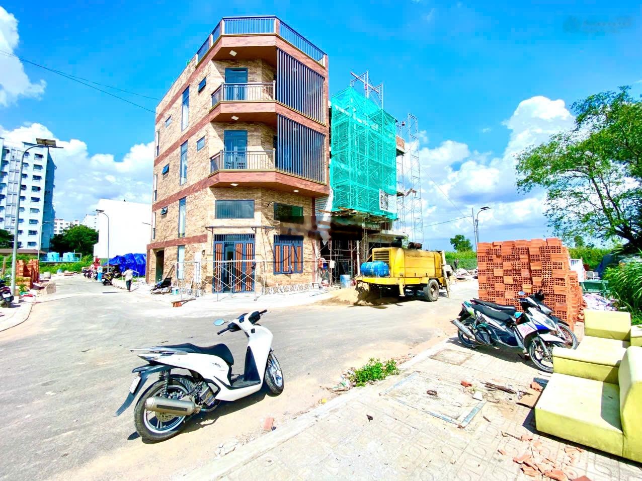 Còn duy nhất 1 nền KDC An Lạc giá rẻ 73tr/m2. Nên Khách Trả Giá Sẽ Bán Ngay. Có Giá Tốt Cho Khách.