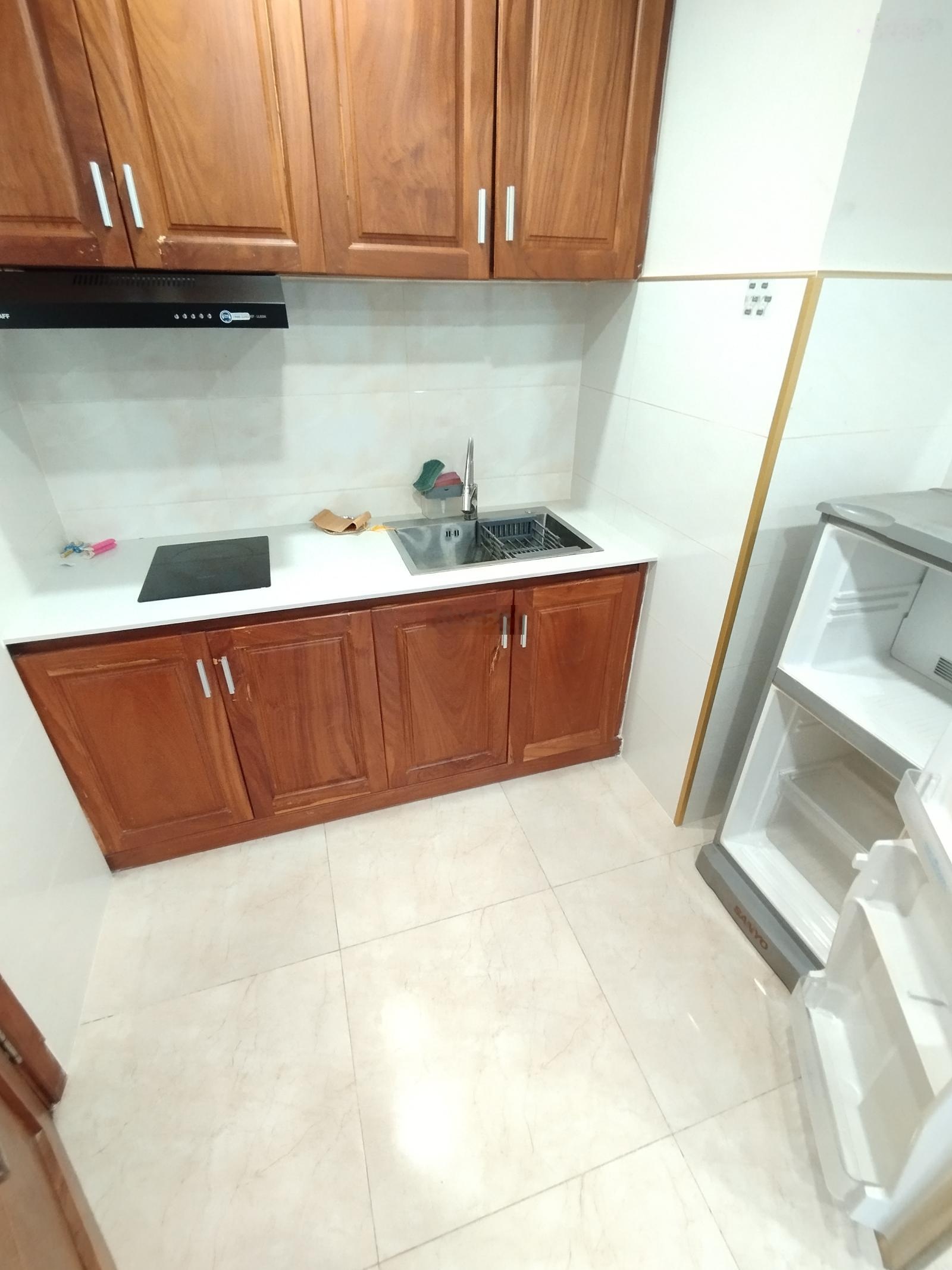 Cho thuê phòng Chdv nội thất đầy đủ. Đường Tám Danh P4 Q8