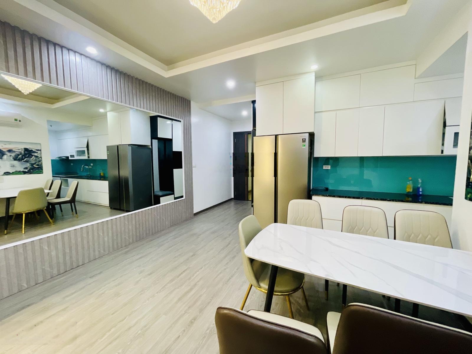 Do chuyển định cư, chính chủ bán căn hộ 3PN 96m2 view biển tại trung tâm du lịch Bãi Cháy, Hạ Long