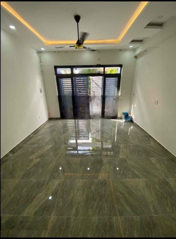 Đường 8m xe tải tránh - cách mt 15m - ngang gần 5x13m - 3 tầng - phan huy ích - hơn 7 tỷ