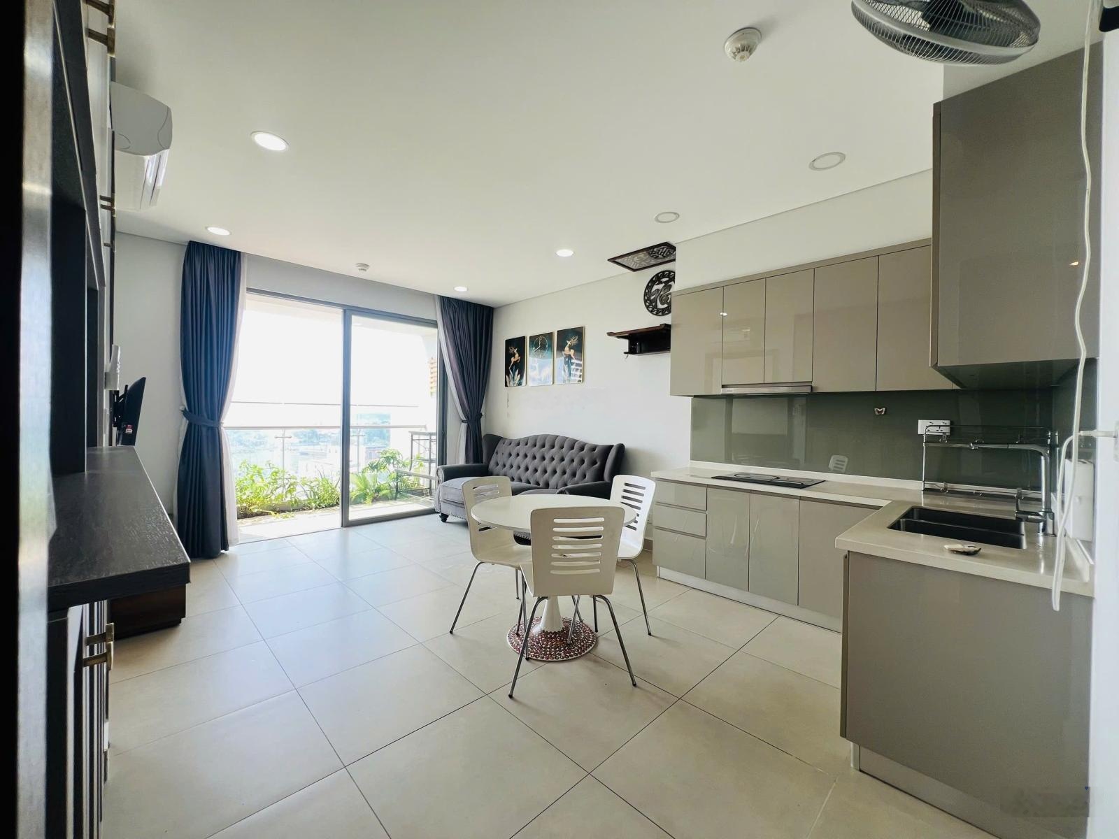 Bán căn 2PN - 2WC 63.8m2, nhà đẹp giá 4tỷ650 River Panorama quận 7