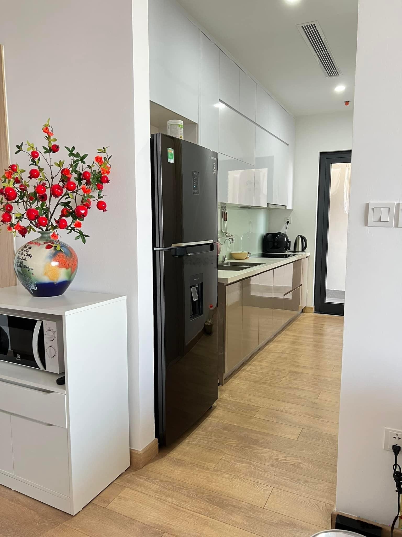 Cho thuê căn 2N 77m Hinode City nhà đồ cơ bản (full đồ trao đổi) vào ở được ngay, miễn phí dịch vụ