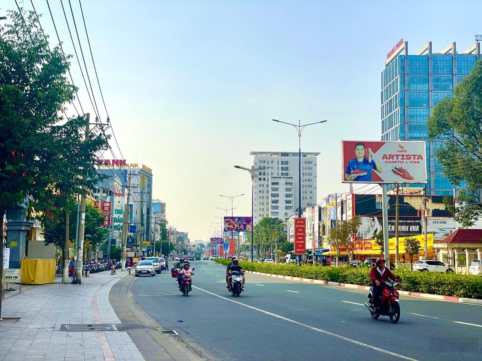 Mặt bằng QL13 đối diện Becamex Tower