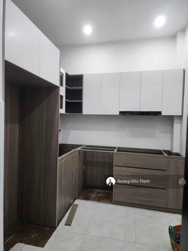 Hàng có 1-0-2 nhà ngay gần trường ngô thời nhệm,p. phước long a 3tỷ1