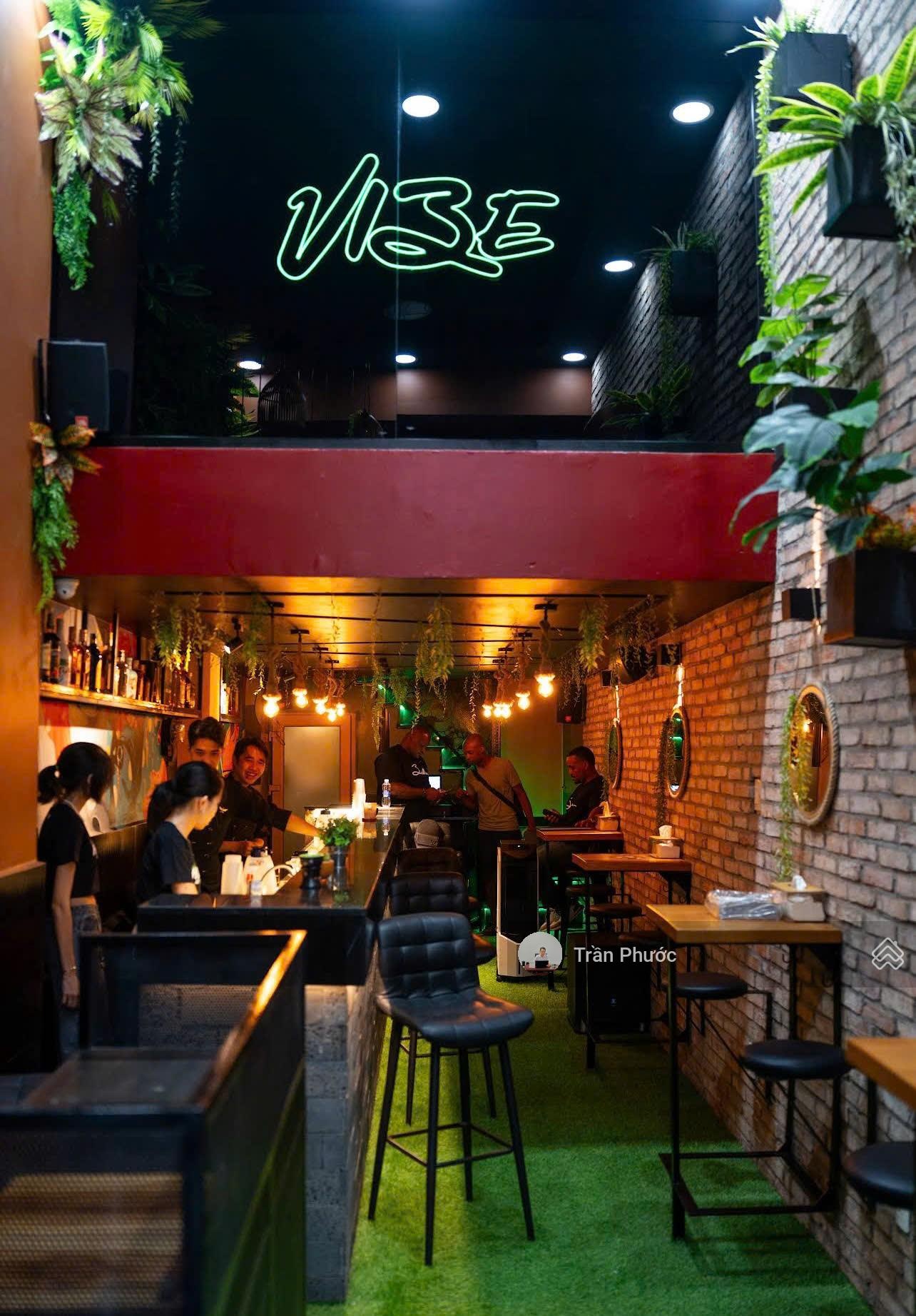 Cho thuê nhà 12 Bùi Viện, P. PNL Q. 1 DT: Trệt: 4m x 13m - lầu: 8m x 13m kết cấu: 1 trệt, 2 lầu