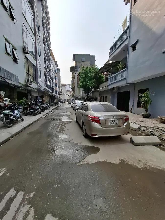 Bán nhà mặt phố Thuỵ Khuê, Đồng Cổ, DT 200m2xMT 9.3m. Vỉa Hè, Kinh Doanh, đi bộ ra Hồ Tây. Giá 86tỷ