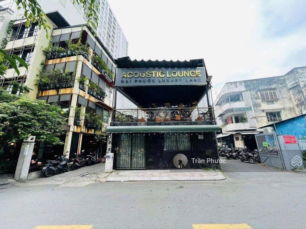 Nhà góc 3 MT 214 Nguyễn Văn Nguyễn P. Tân Định Quận 1 DT: 6.8x18m 1 trệt 1 lầu sân thượng