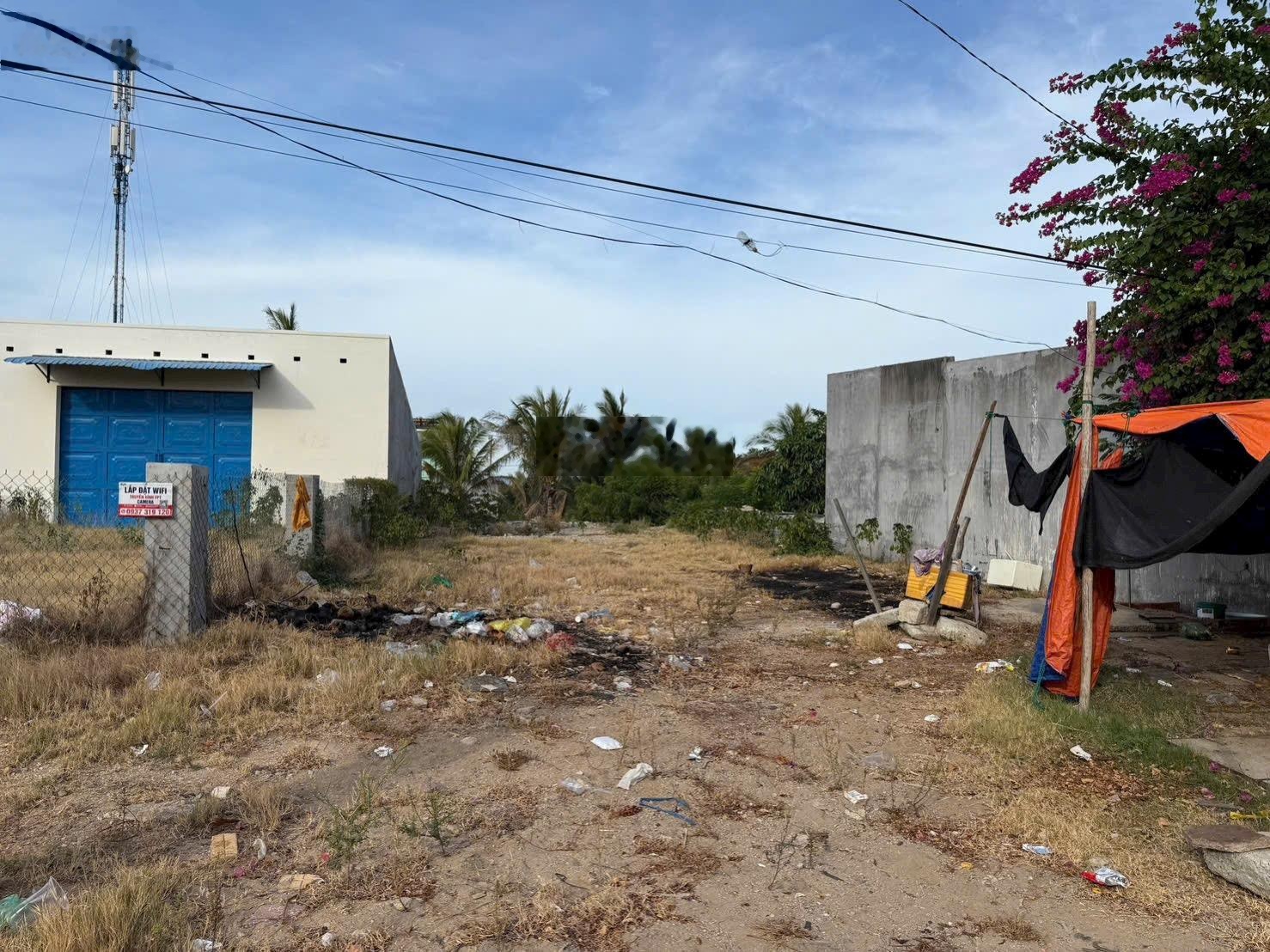 Bán đất thổ cư Yên Ninh DT 300m2, phù hợp xây khách sạn, nhà hàng, kề đường ra bãi tắm Bình Sơn