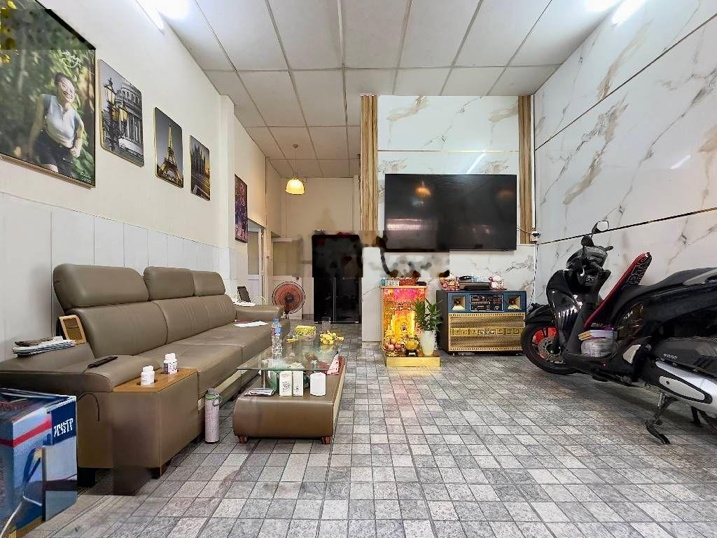 Bán nhà Quận 4, Nguyễn Khoái, không quy hoạch, 67m2, ngang hiếm 5.3m, hơn 6 tỷ