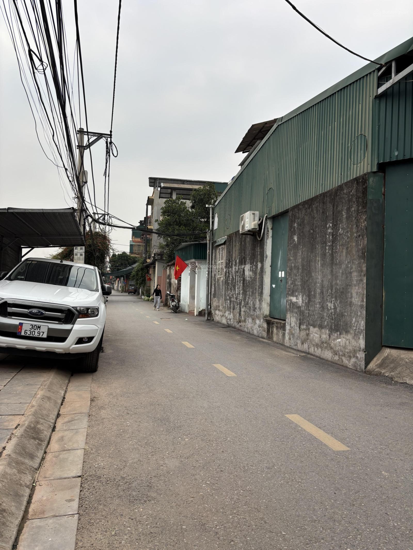 Bán đất tặng nhà thuý lĩnh 2 tầng 50,5m2- 9,5 tỷ - ô tô tránh - view bãi bồi sông hồng