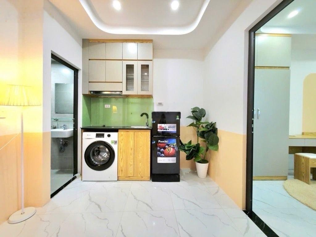 Toà nhà dòng tiền, Quân Nhân - Nhân Hoà. 6 tầng thang máy, 24 căn 1 khách, 1 ngủ. 126m2 x MT 8m.