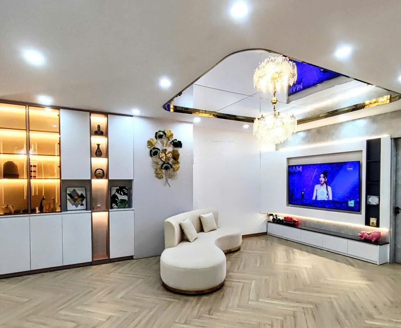 Chính chủ cần bán gấp căn 2 ngủ 2 wc tại Matrix One giá thương lượng, liên hệ: 0924750365