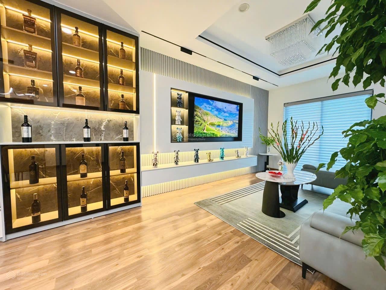 Cho thuê CC The Park Home tại Thành Thái, 20 triệu, 140m2, Hot!