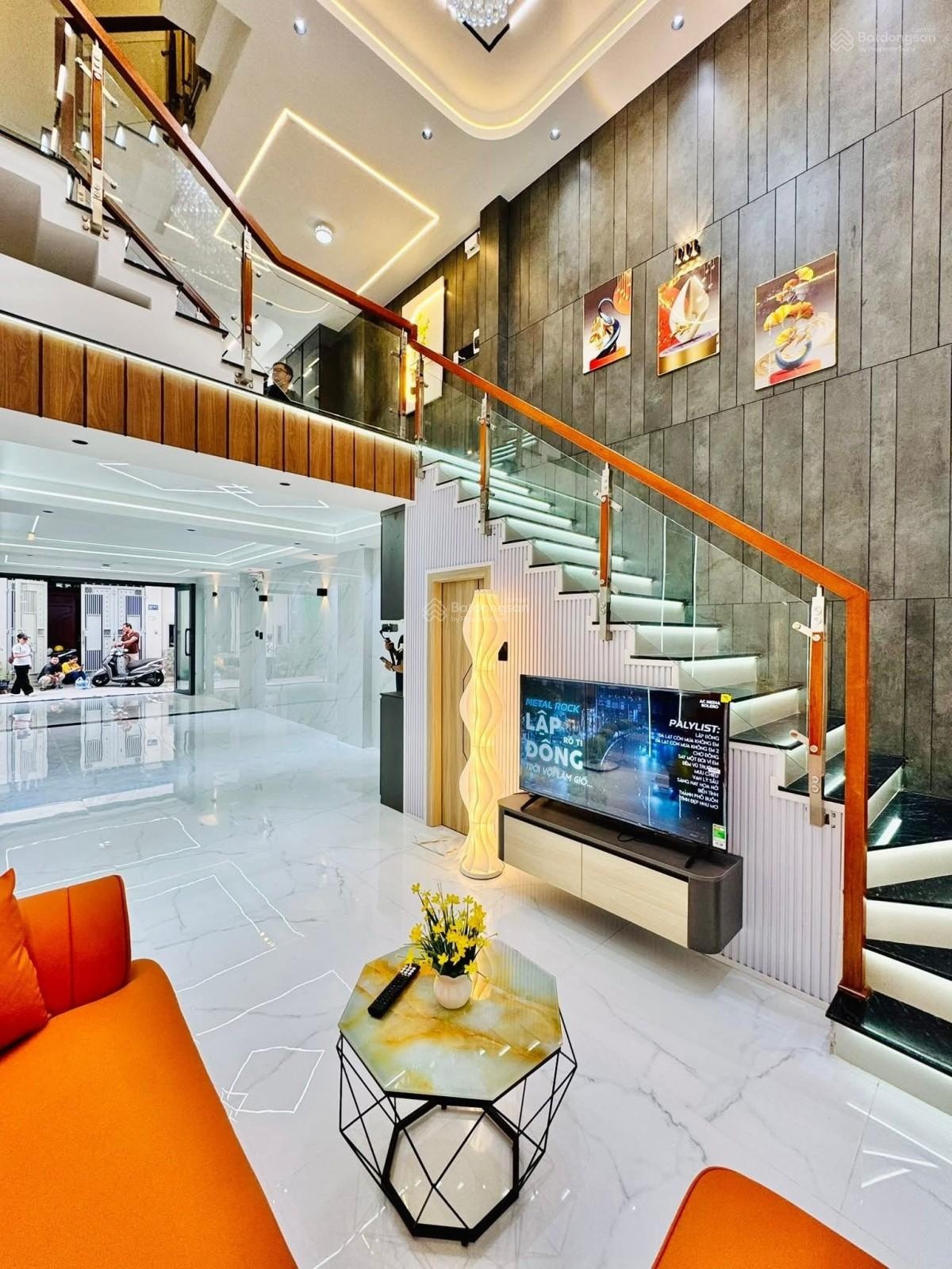 Bán nhà riêng ô tô tại Phan Huy Ích, 8,9 tỷ, 60 m2, view đẹp, chính chủ