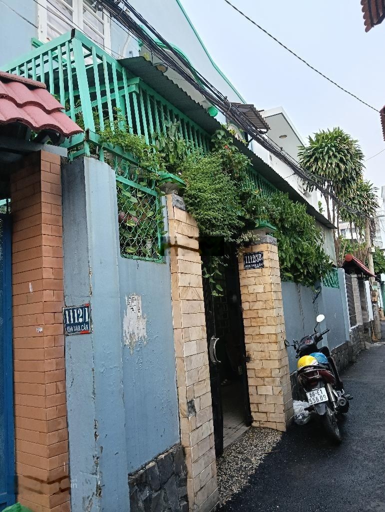 Bán gấp nhà riêng 52m2, 4,5 tỷ ở Kha Vạn Cân, p Linh Chiểu, Q.Thủ Đức