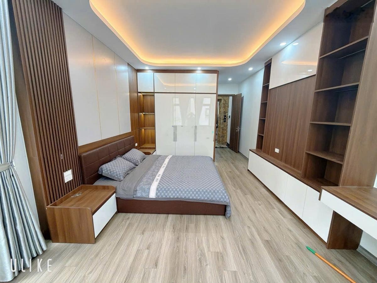 Nhà dòng tiền ngõ hoàng an gần lê duẩn 8 tầng thang máy 15 phòng master