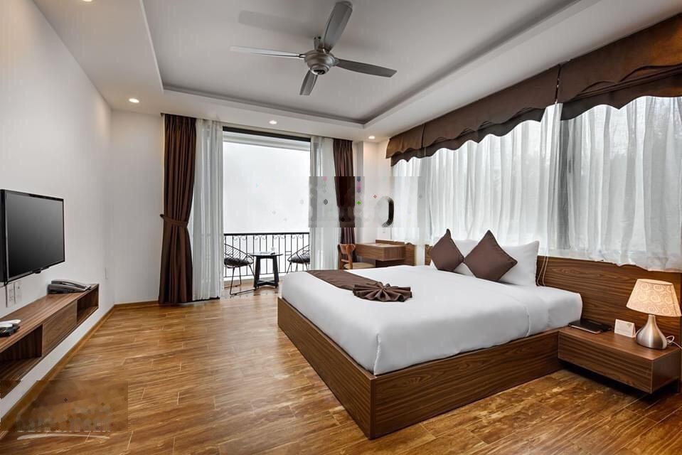 Tôi cần bán 500m2 villa mặt đường chính nghỉ dưỡng đường Nguyễn Phan Vinh, biển An Bàng, Hội An