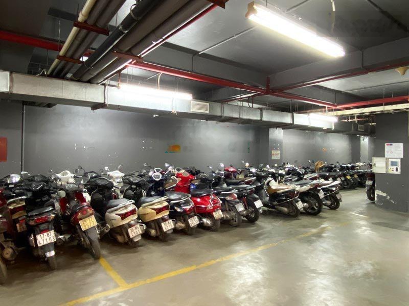 Cho thuê sàn 70m2 mới đẹp lô góc ngã 4 Hoàng Quốc Việt, giá 14 triệu/tháng