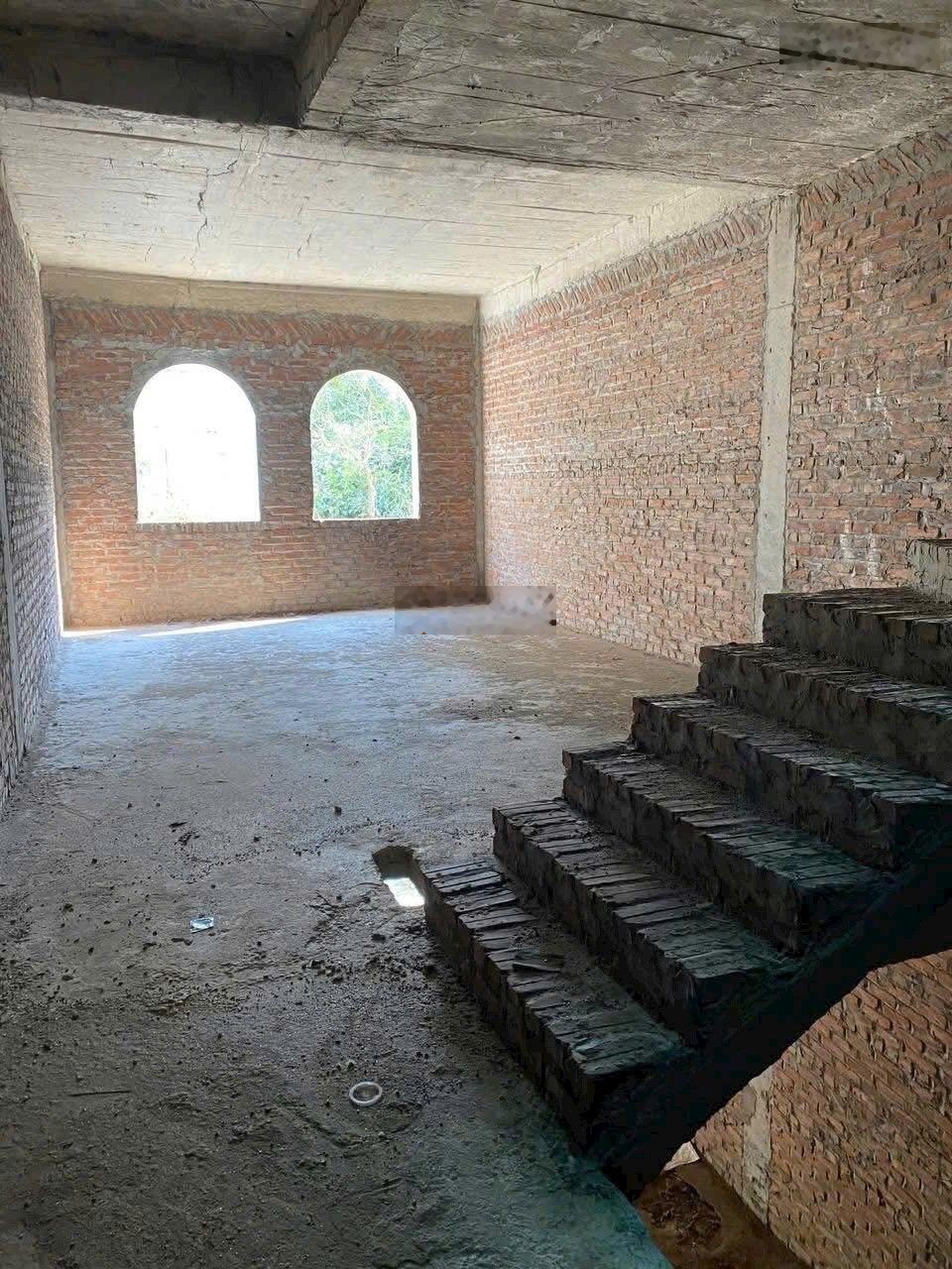 Chính chủ cần bán. Nhà Nam Phương Tiến, Chương Mỹ, DT 175m2 có nhà C4 chắc đẹp mặt trục chính KD