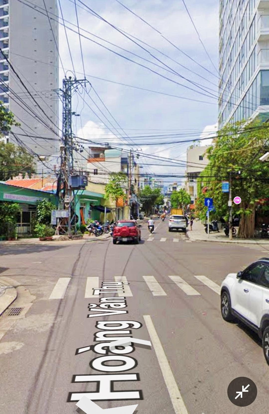 Nhà 2,5 tầng Hoàng Văn Thụ, sát Hai Bà Trưng * Cách biển Trần Phú: 400m * Giá: 12,5 tỷ