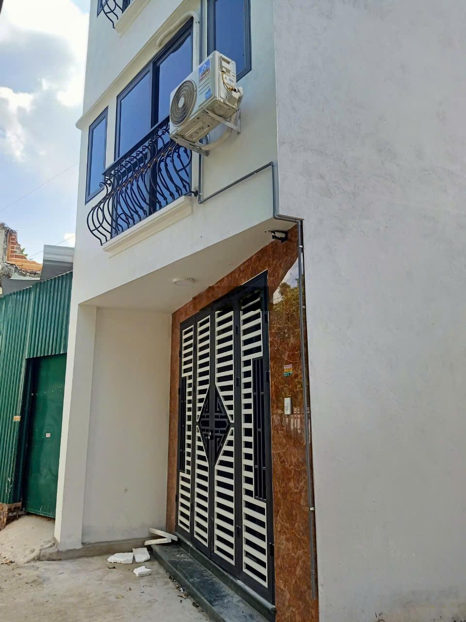 Bán căn nhà duy nhất gần trung tâm Mỹ Đình, ô tô chạy xung quanh, 45m2, xây 5 tầng, giá bán 6 tỷx