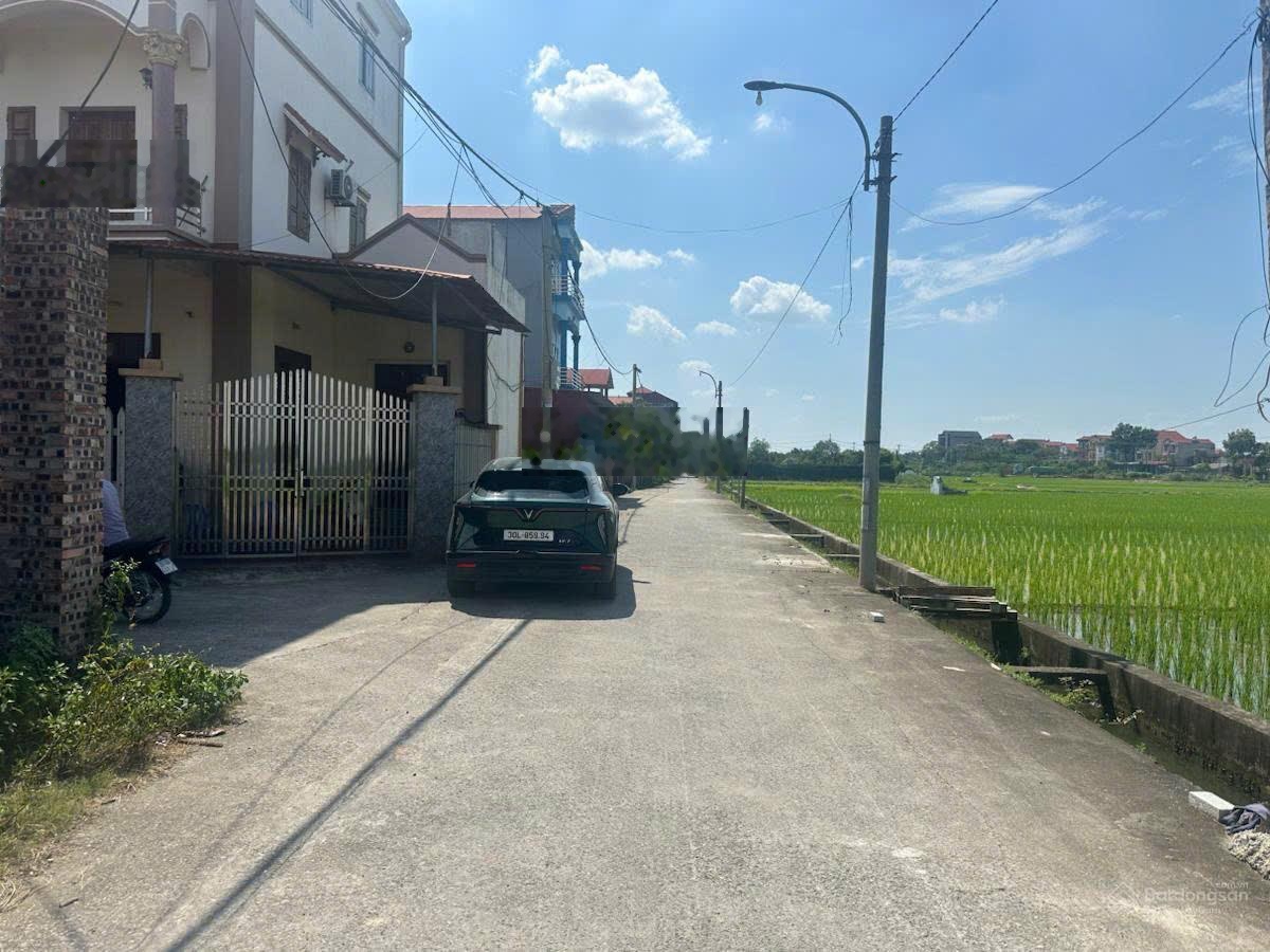 Bán 150m2 nhà đất giãn dân bia làng Hương Trầm, đường quy hoạch 17m, gần dự án Vin 708ha