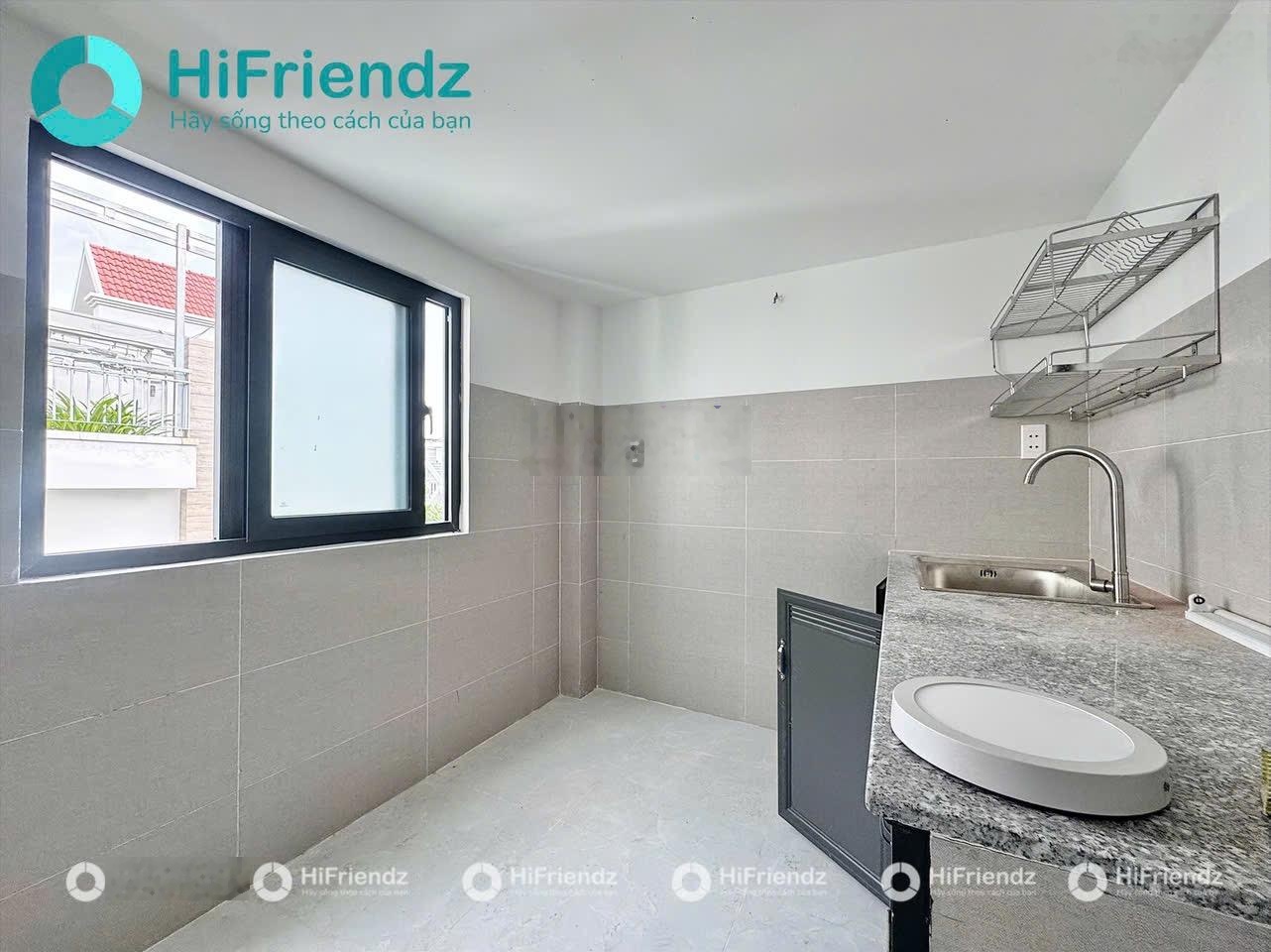 Phòng có gác mới 100% 4ng 4xe đi bộ tới VLU có thang máy và ban công