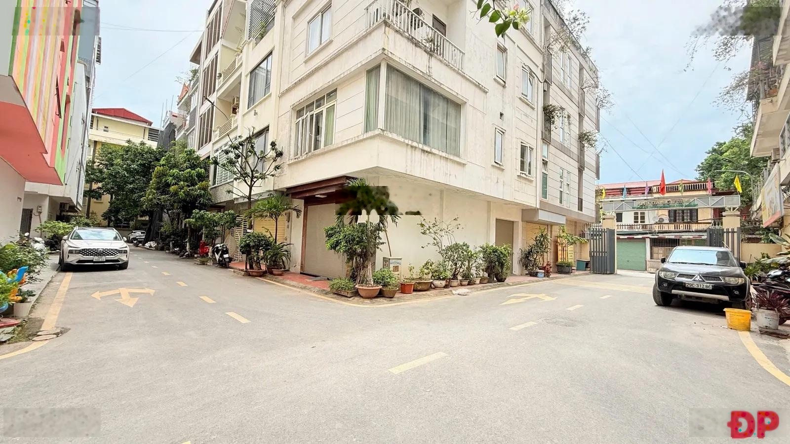 Siêu hiếm nhà liền kề kđt mỗ lao - thanh bình - vỉa hè - ô tô tránh - nhà đẹp ở ngay - vị trí đẹp