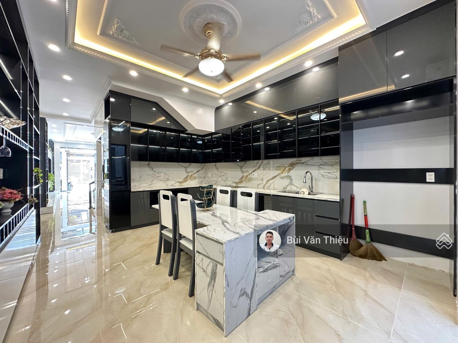 Nhà 5 tầng có thang máy phố Đặng Mala - Quán Nam