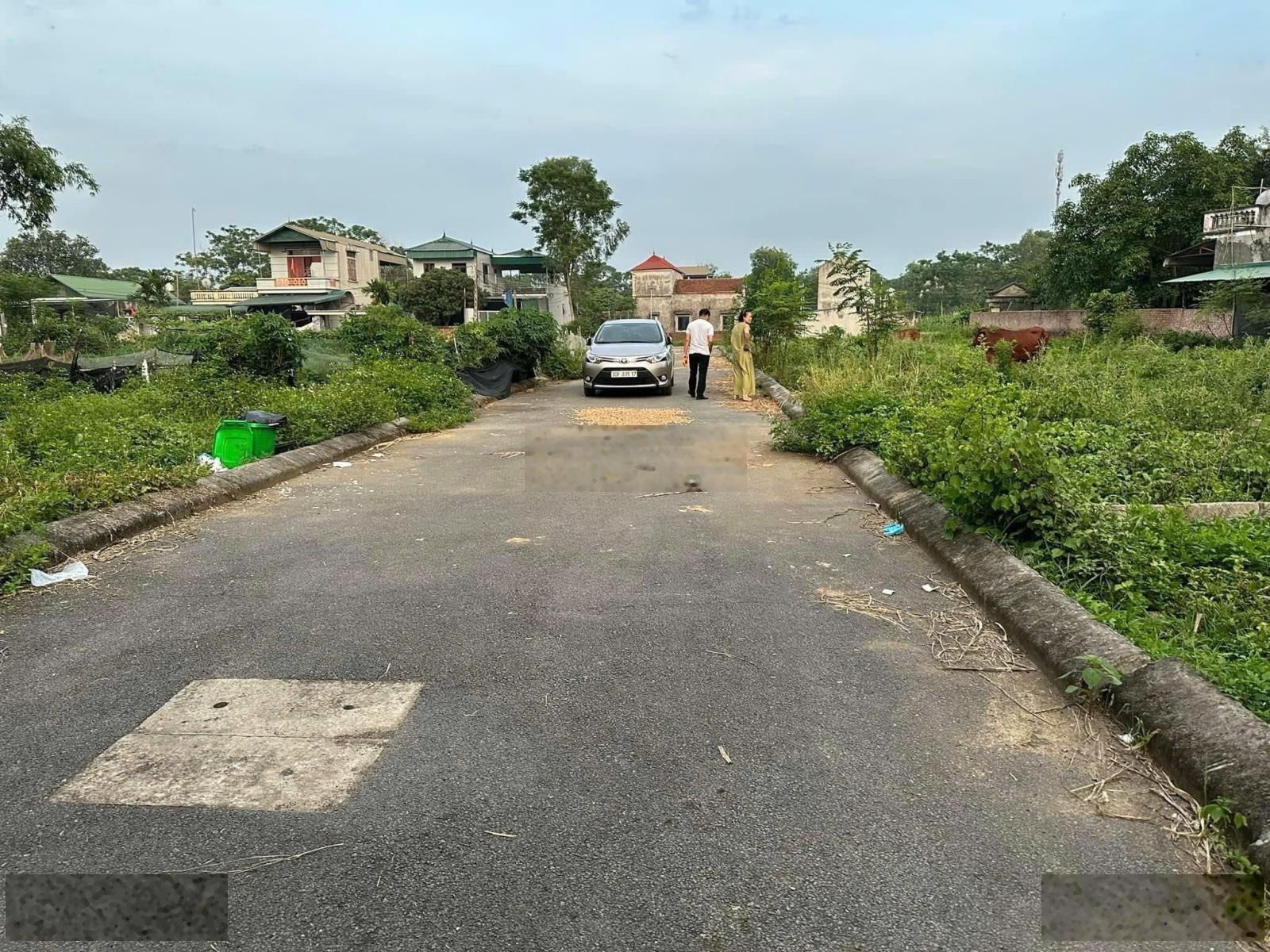 Chủ cần tiền bán gấp lô đất gần khu công nghệ cao hoà lạc , đại học fpt với đơn giá chỉ hơn 2 tỷ !!