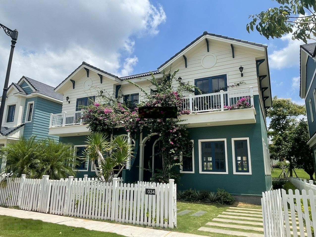 Chuyển nhượng BIệt thự 8x20m hướng ĐÔNG NAM Giá: 4.4 tỷ Bao thuế phí Novaworld Phan Thiết