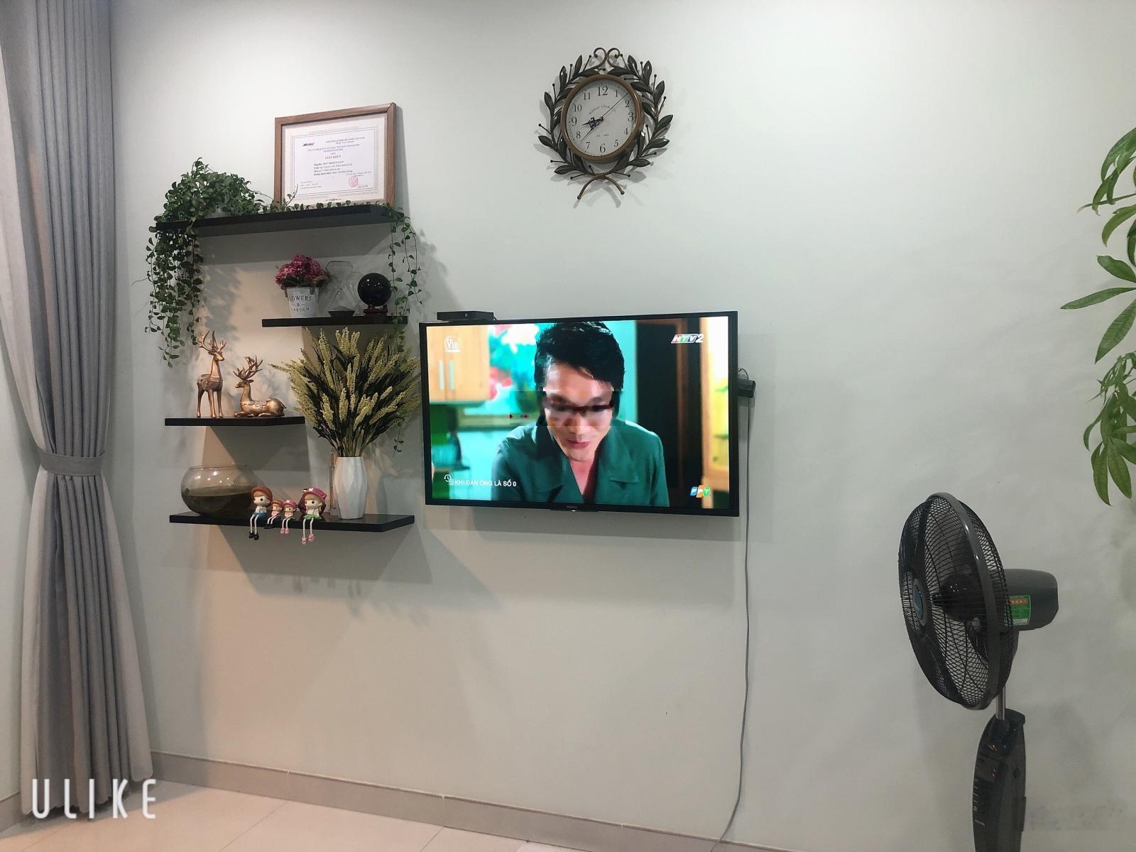 Cần cho thuê căn góc thang bộ CC Bàu Cát II đường Hồng Lạc Q. TB. DT 55m2 2p. Giá 7,5tr. 0903375724