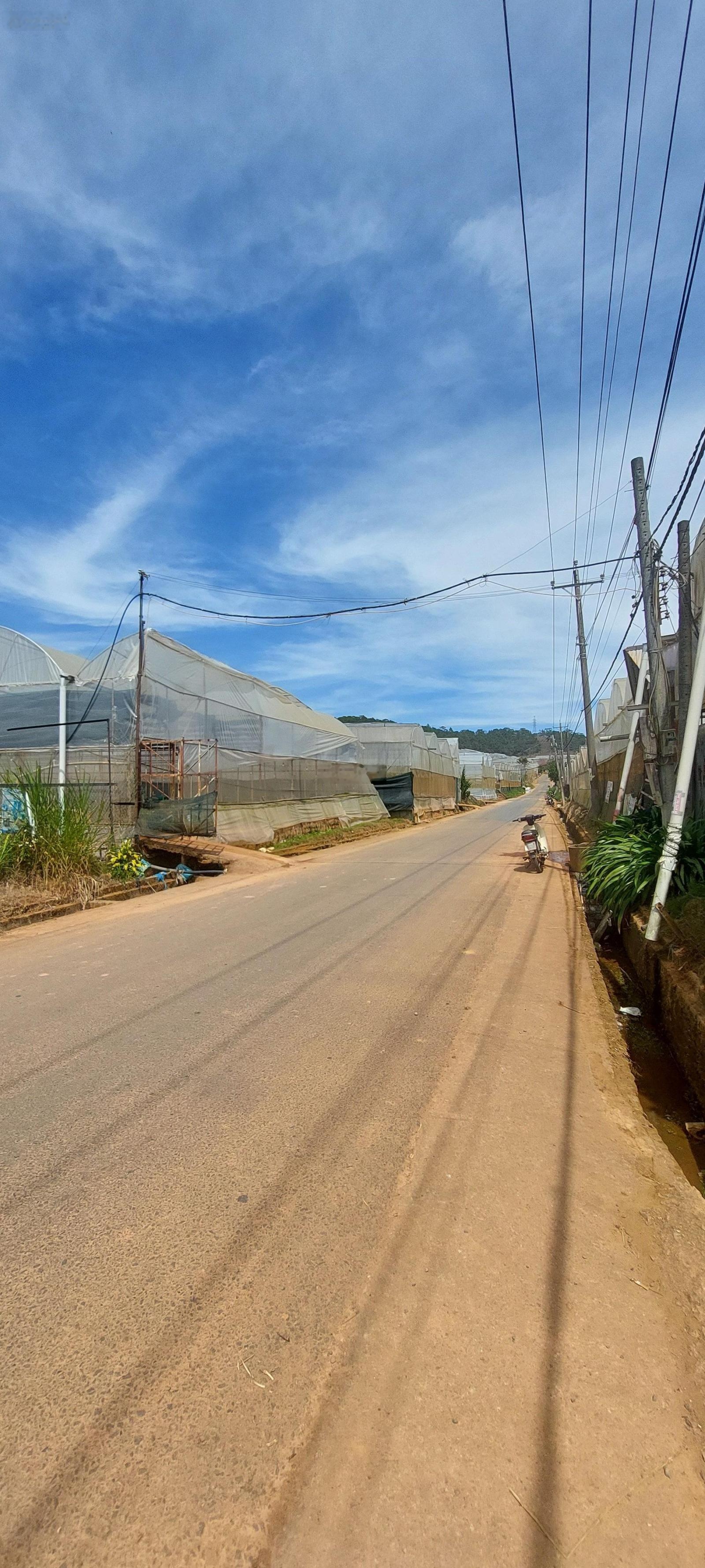 Bán lô đất xây dựng Đan Kia- P7- Đà Lạt 543m- có 250m đất XD- giá 10 tỷ 8 ( 20tr/m)