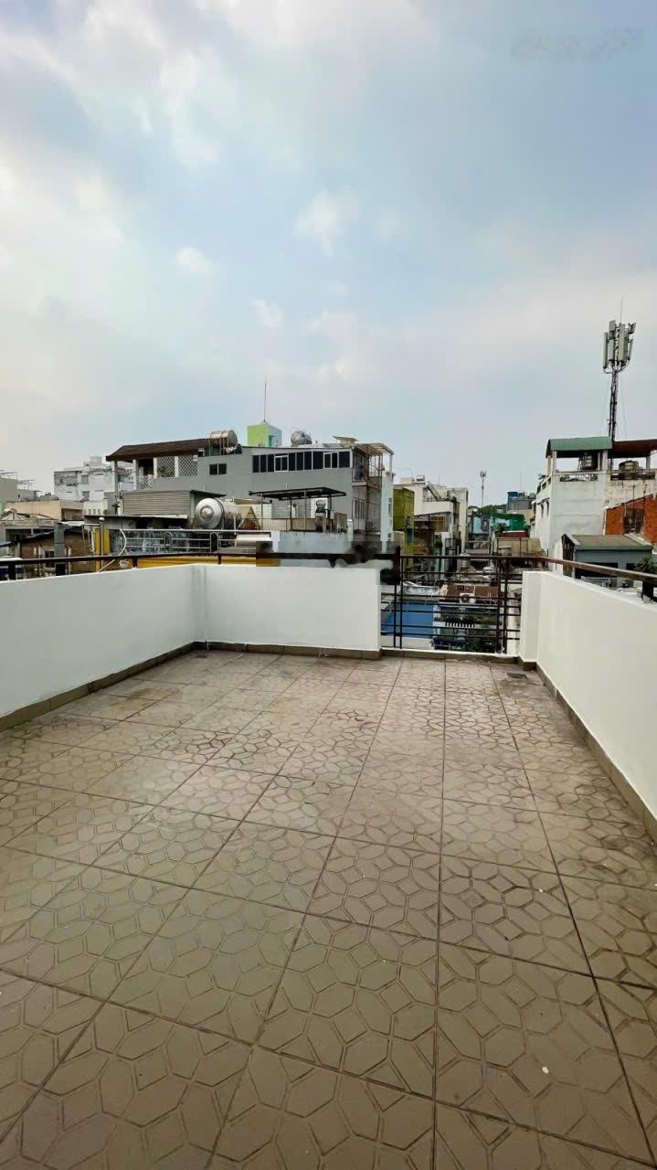 Chính chủ cần bán gấp nhà riêng giá rẻ 5 tầng -39m2 7PN,7WC Quận 5 Hồ Chí Minh chỉ với 8 tỷ 800