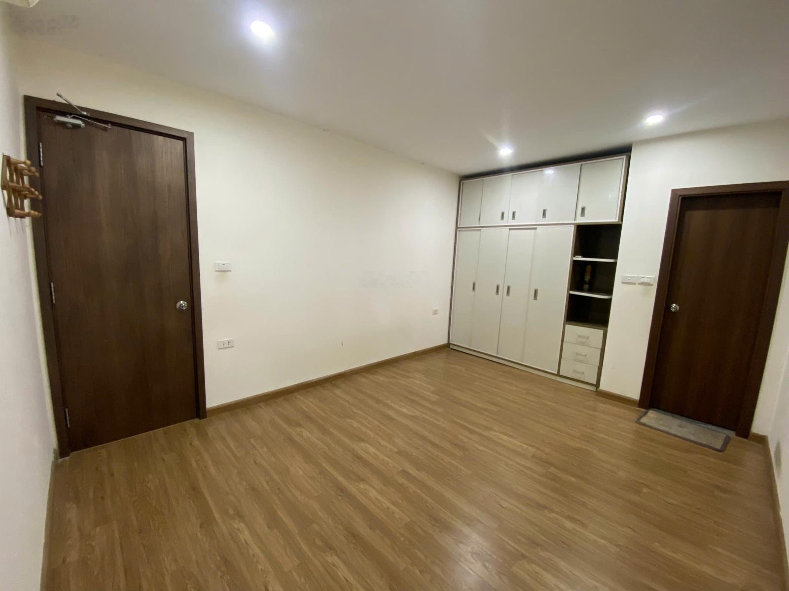 Cho thuê CC South Tower, 9,5 triệu VND, 86m2, 3PN, 2WC, nội thất cơ bản