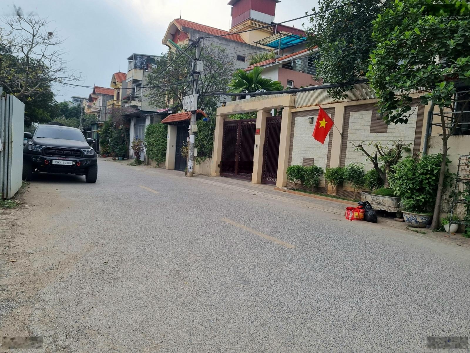 Bán đất mặt phố Tư Đình, Cổ Linh, Long Biên, 100m2, giá 31.5 tỷ, siêu kinh doanh, duy nhất hiện nay