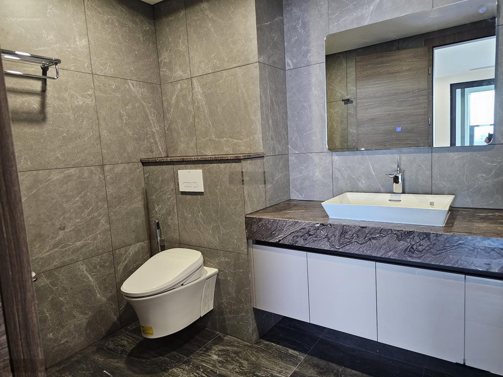 Cho thuê gấp căn 2PN 2WC 1 kho 132m2 nhà mới miễn phí quản lý 15tr