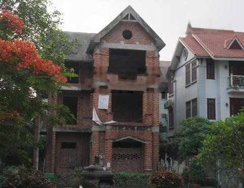 Bán BT tại ĐTM Mỹ Đình II, DT 180m2, MT 10m, đã xây thô 3,5 tầng LH 0977323883