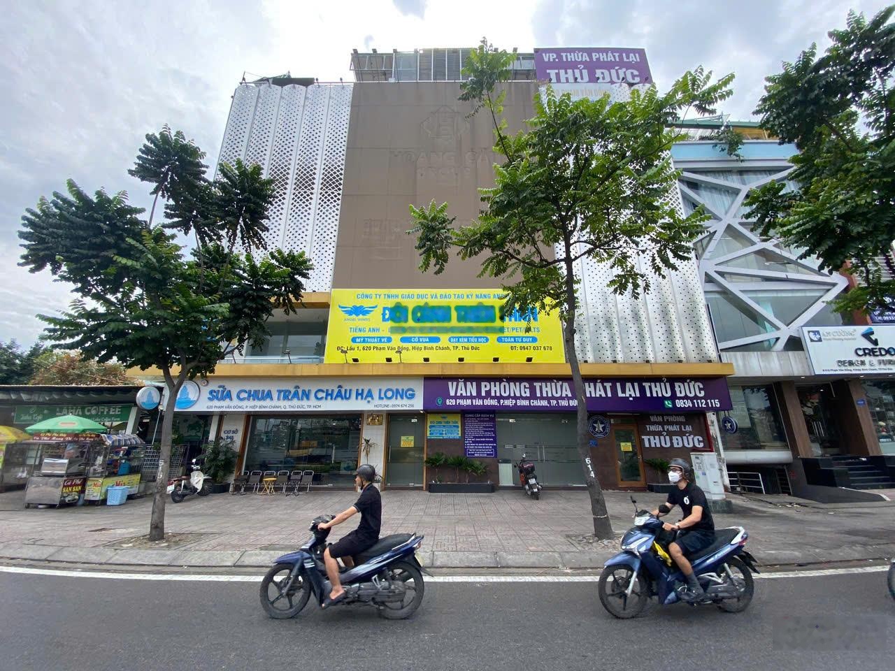 70 Tỷ - mặt tiền / Phạm Văn Đồng - 22x14m, CN: 300 m2 - hầm 6 tầng + thang máy, HĐT: 200 triệu
