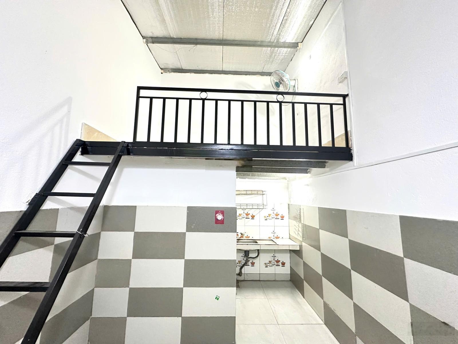 Phòng trọ cao cấp, có gác cực thoáng, ngay trường Cao đẳng Cảnh Sát