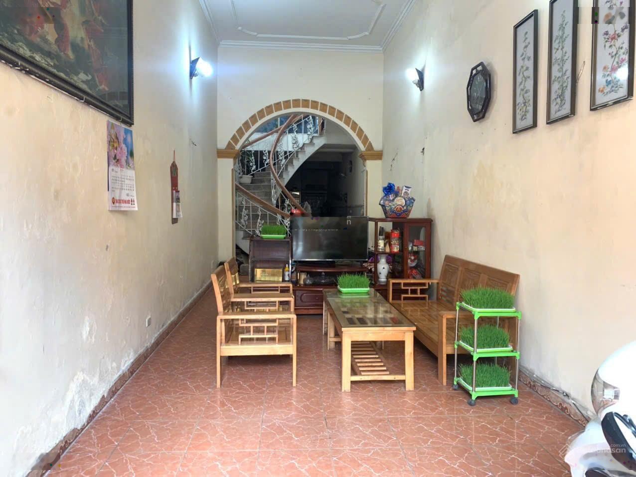 Bán gấp nhà mặt phố 80.5m2 thuận tiện kinh doanh tại Máy Chai, Ngô Quyền, Hải Phòng, giá tốt