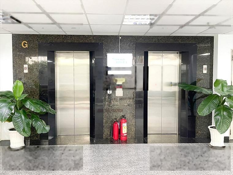 Văn phòng 225m2 giá 99 triệu/th (1 phòng duy nhất)