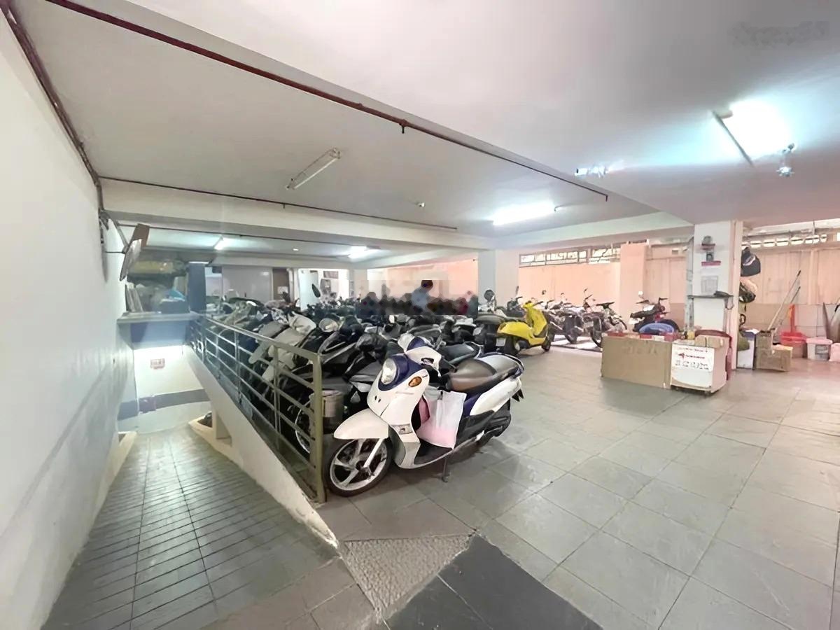 Văn phòng trệt 199m2 giá chỉ 409nghìn/m2/th - phù hợp PDG ngân hàng