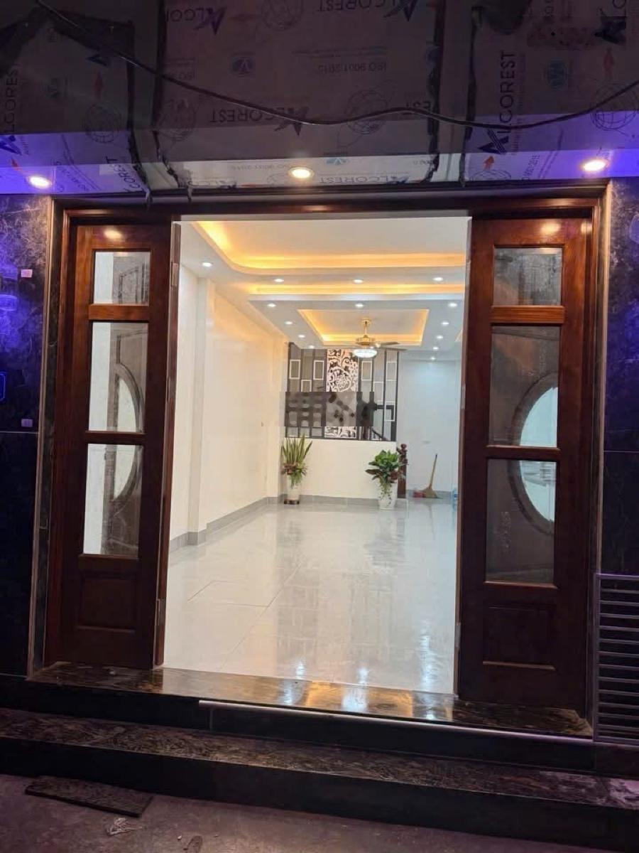 Bán nhà Láng Thượng ba gác dân xây - ở luôn 37m2 x 5 tầng, MT 4.3 m giá 9.2 tỷ tl