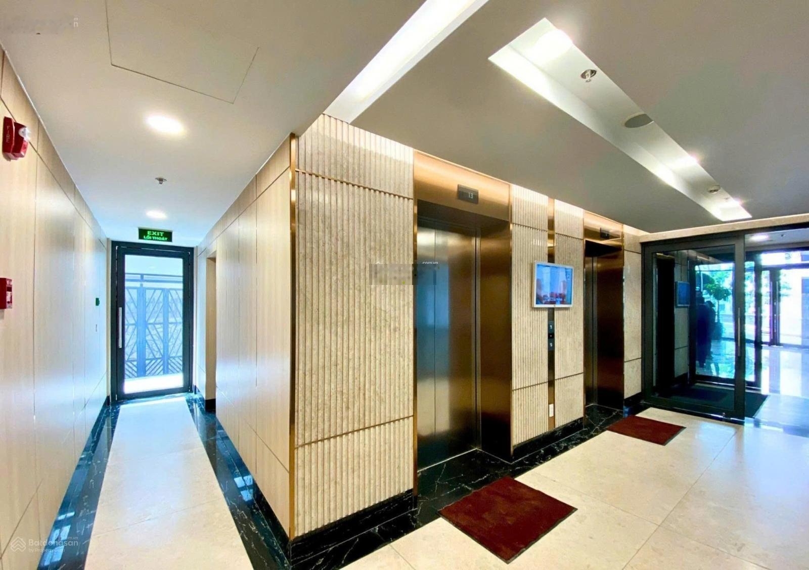 Bán tòa nhà mặt phố Phan Đăng Lưu giá 1650 tỷ - 4 hầm 16 tầng 3 thang máy - dòng tiền 3,5 tỷ/tháng