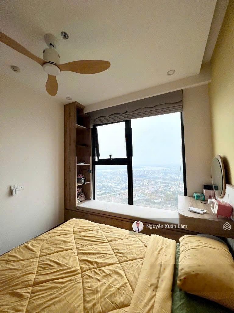 Cần bán căn 73m2 full đồ đẹp view sông Hồng giá rẻ 5.2 tỷ bao phí Oasis SP - Ecopark