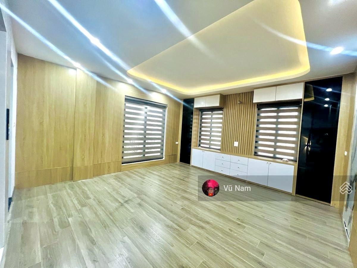 Bán nhà mới đẹp Giảng Võ 6T thang máy, 5 ph ra phố Giảng Võ, full nội thất, 35m2 x 6T 11.5 tỷ TL