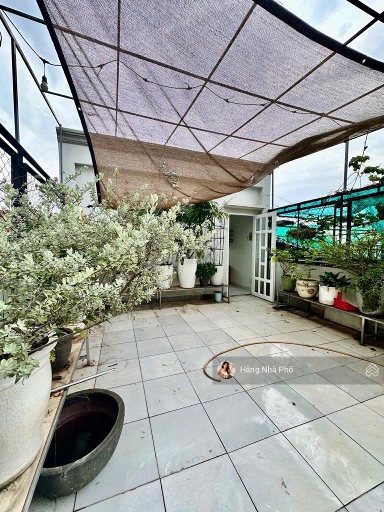 Chỉ 6. X tỷ - Nhà 3 tầng - Hẻm xe hơi - 4.5x11.5m - Hoàn công